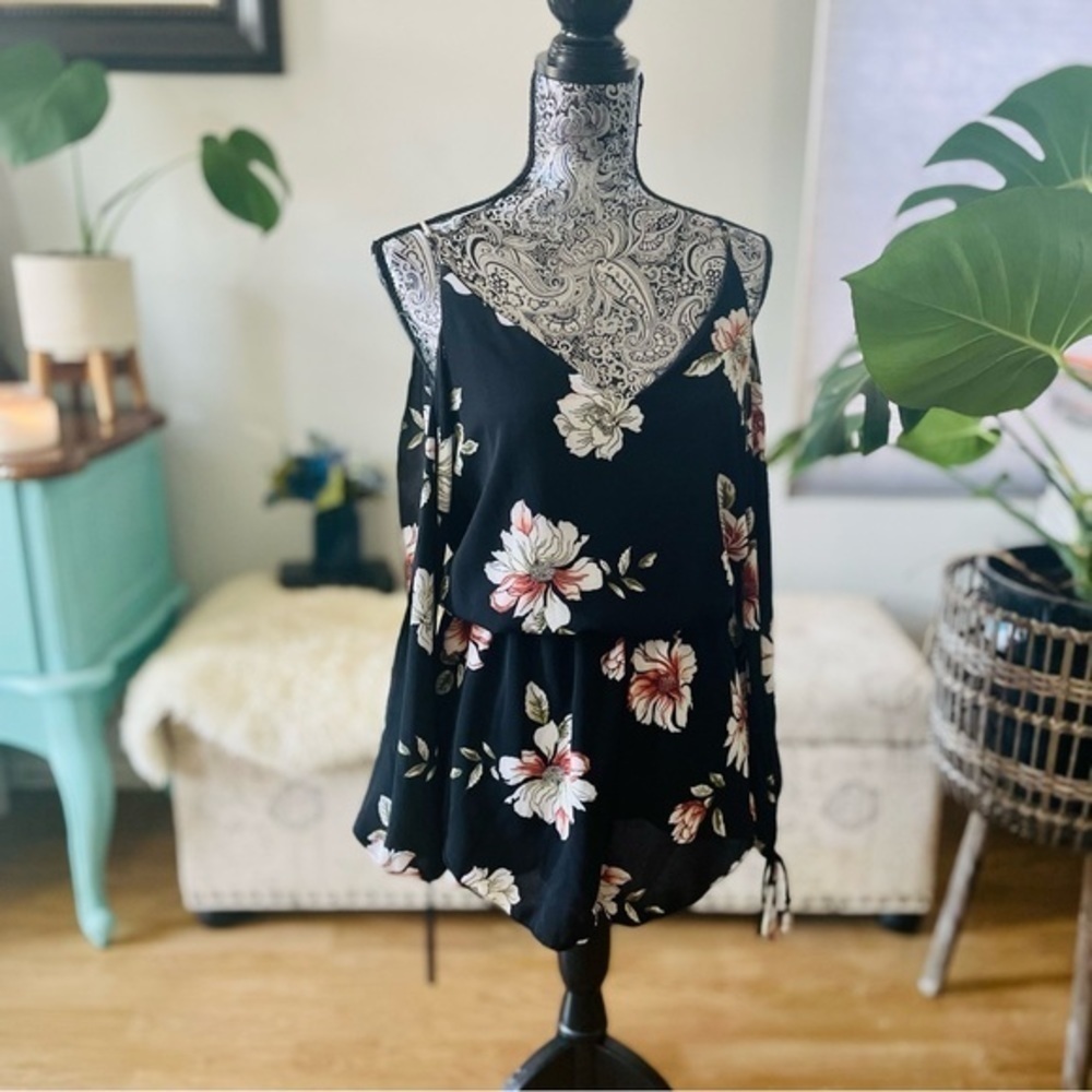 Floral Romper with Open Long Cutout Sleeves - Picture 3 of 7